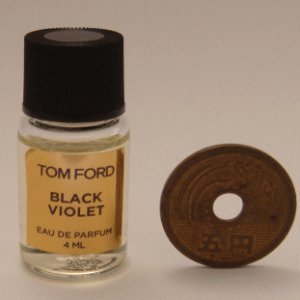 Tom Ford Private Blend 'Black Violet'　（トムフォード プライベートブレンド ブラック ヴァイオレット） 4ml EDP ミニボトル （手詰めサンプル）