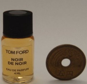 Tom Ford Private Blend 'Noir de Noir' （トムフォード プライベートブレンド ノアーデノアー） 4ml EDP ミニボトル （手詰めサンプル）
